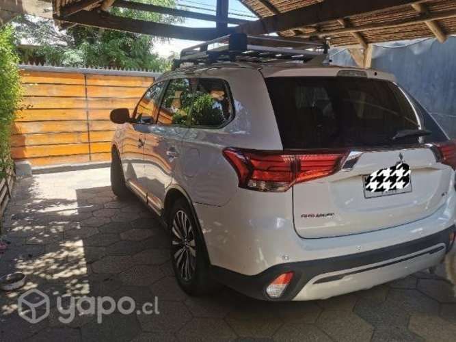 Mitsubishi outlander 2019