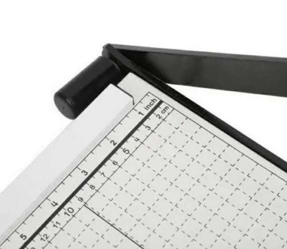 Guillotina de metal nueva