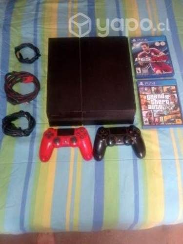 Play 4 + 2 controles y 2 juegos