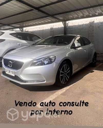 Volvo auto v40 2019