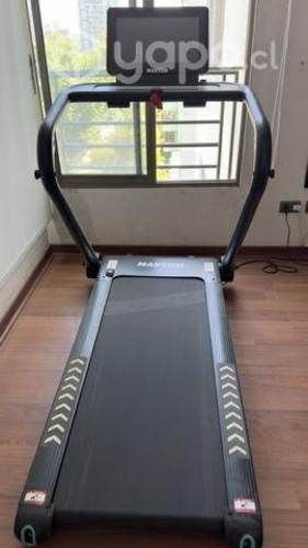 Trotadora Marton silenciosa. Usada 40 km