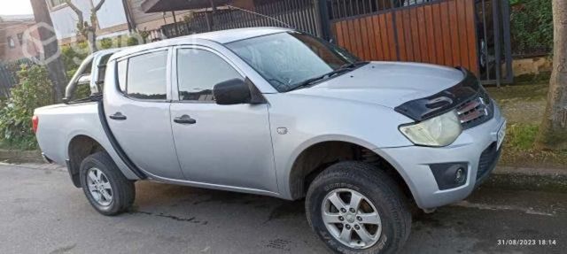 Vendo camioneta Mitsubishi L200