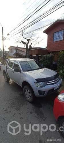 Vendo camioneta Mitsubishi L200