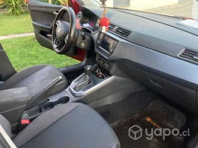 Seat arona 2021 rojo deseo