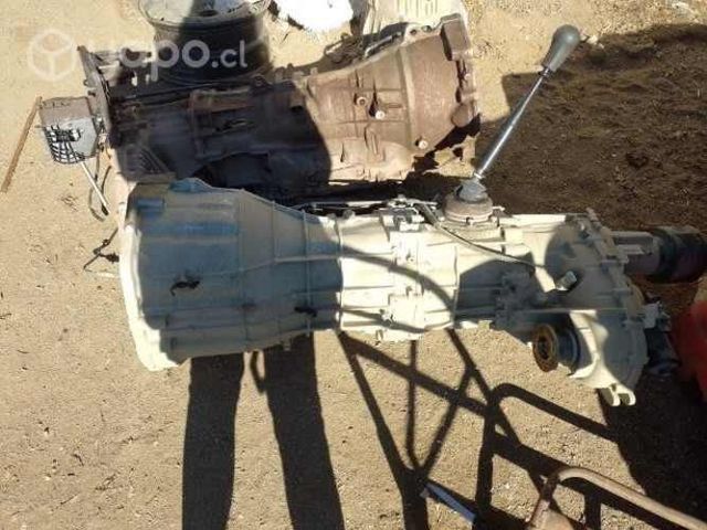 Caja de cambio np300 4x4 mec