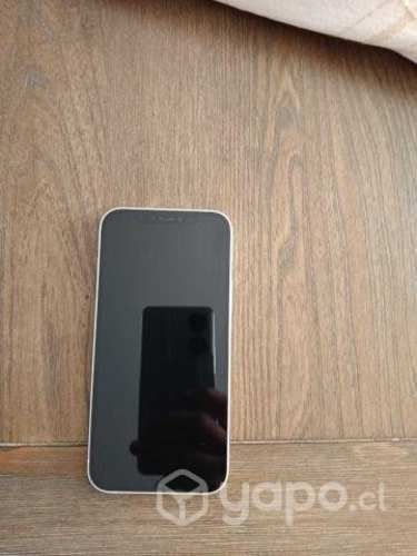 iPhone 12 en buen estado