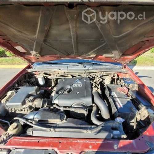 Mitsubishi l200 2015