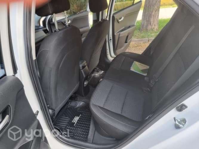 Kia río 5