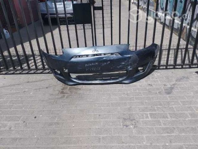 Parachoque Mitsubishi mirage