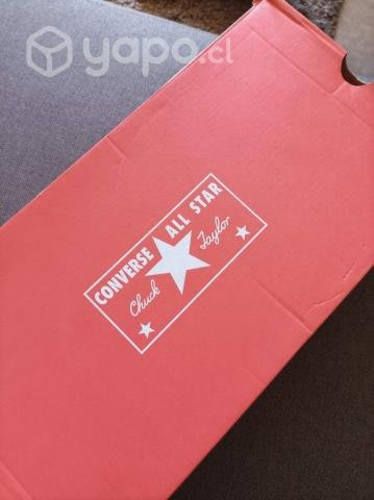 Zapatillas Converse totalmente nuevas
