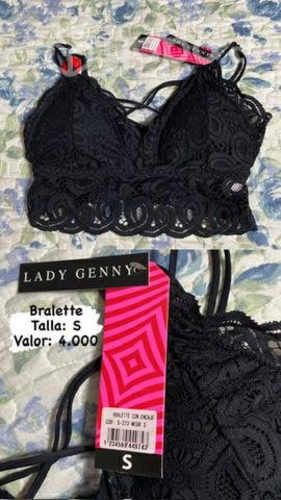 Poleras y Crop tops de marca