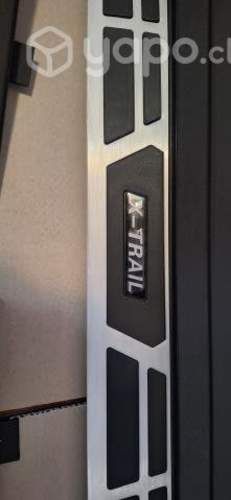 Pisaderas Nissan X-trail