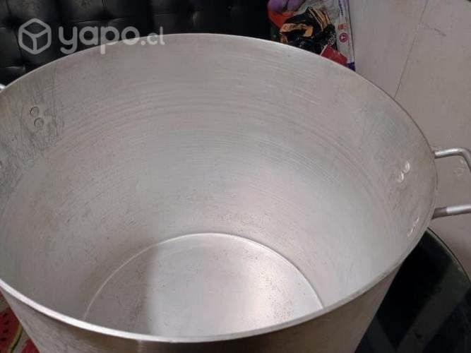 Olla fondo capacidad 100 litros