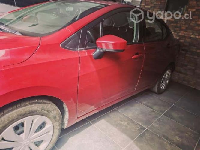 Vendo automovil Nissan Versa 2021