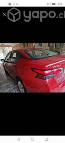 Vendo automovil Nissan Versa 2021