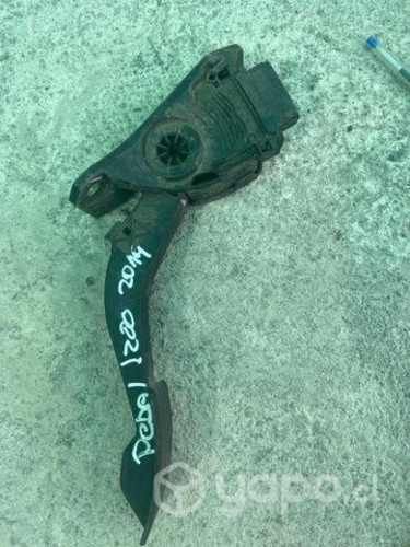 Pedal Mitsubishi L200 2019