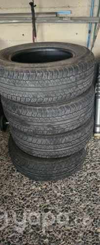 4 Neumáticos Dunlop 245/65R17 sólo 10.000km