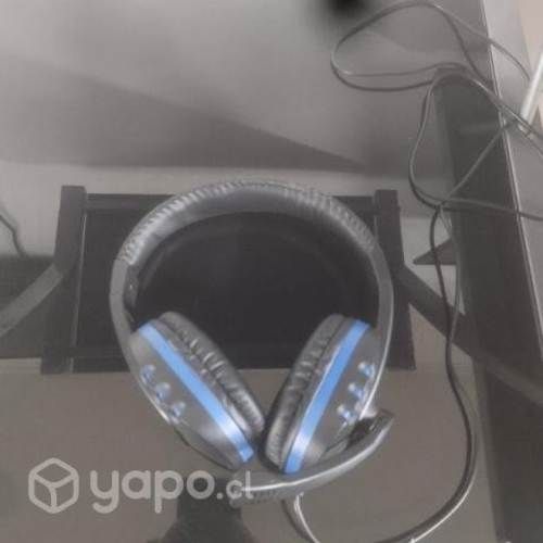 PC Gamer completa con silla y mesa