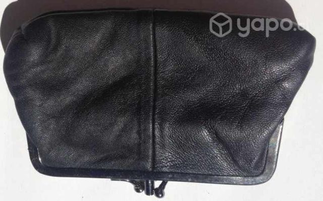 Monedero de cuero negro