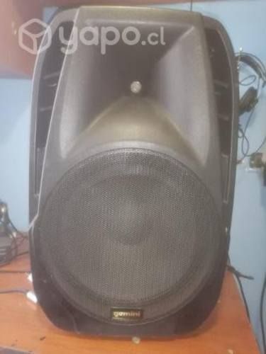 Se vende el Par de Parlantes