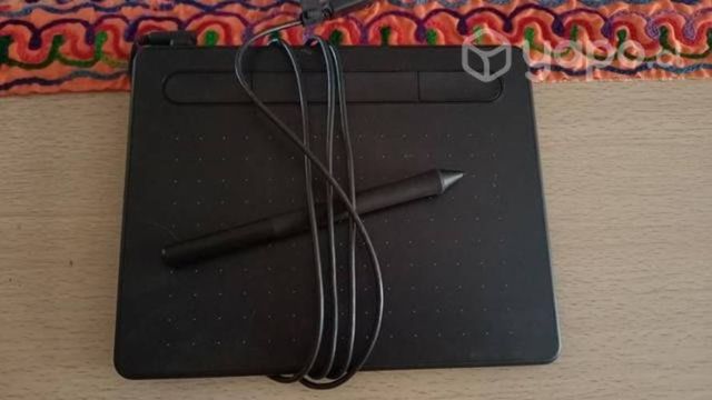 Tableta digitalizadora Wacom Intuos Small