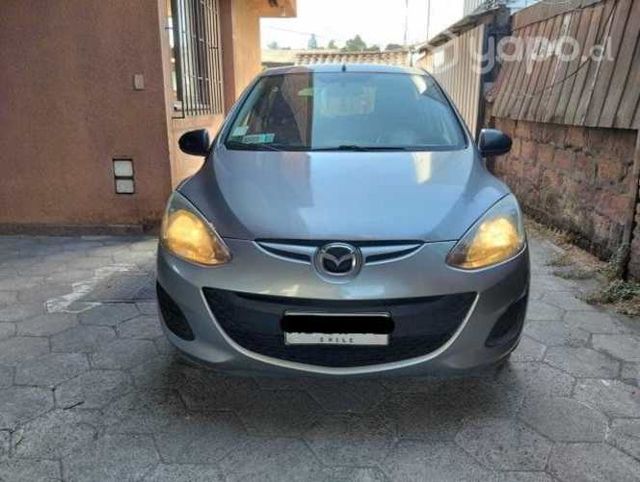 Mazda 2 2015