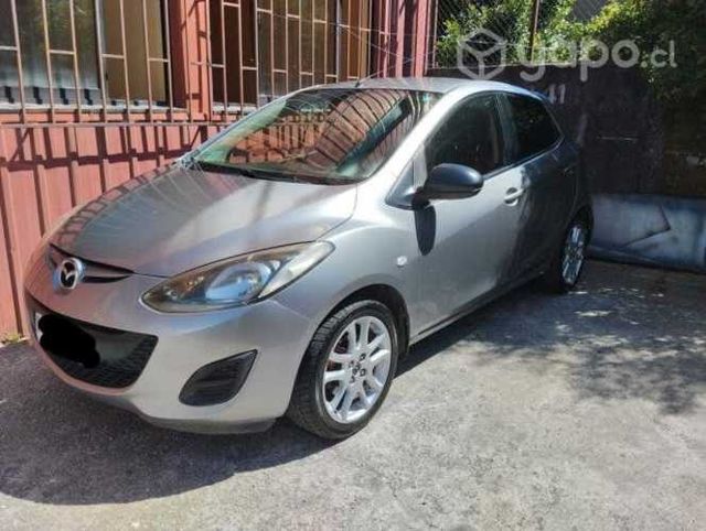 Mazda 2 2015