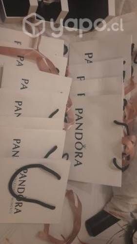 Lote cajas y bolsas Pandora y Swarovski