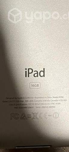 IPad Apple A2396 con funda tapa dura + cable