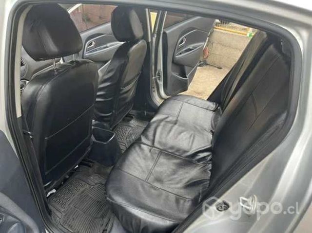 Venta auto Kia río 4 2013
