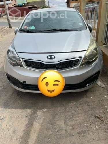 Venta auto Kia río 4 2013