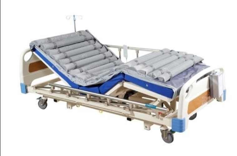 Catre clínico eléctrico