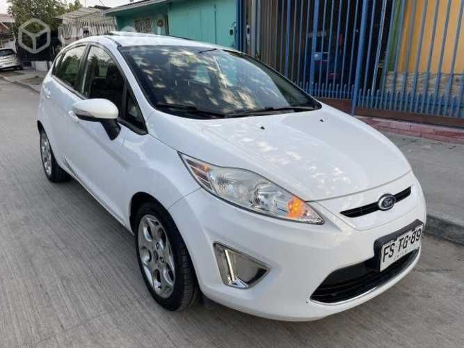 Vendo Ford Fiesta Titanium 2013