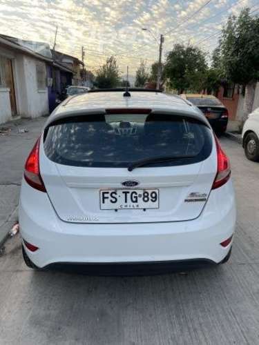 Vendo Ford Fiesta Titanium 2013