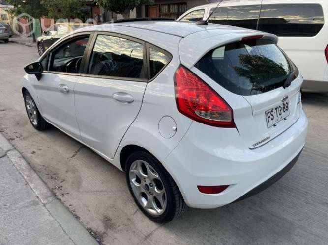 Vendo Ford Fiesta Titanium 2013