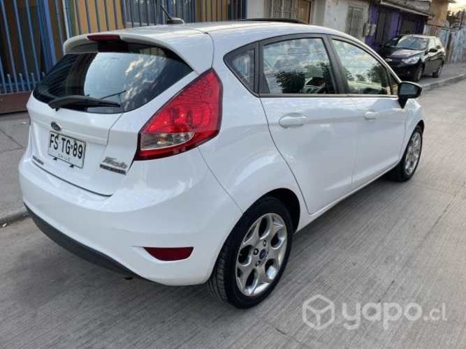 Vendo Ford Fiesta Titanium 2013
