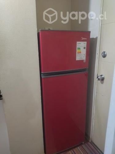 Refrigerador Midea / Frío Directo / 207 Litros