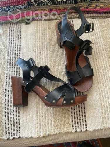 Sandalias negras