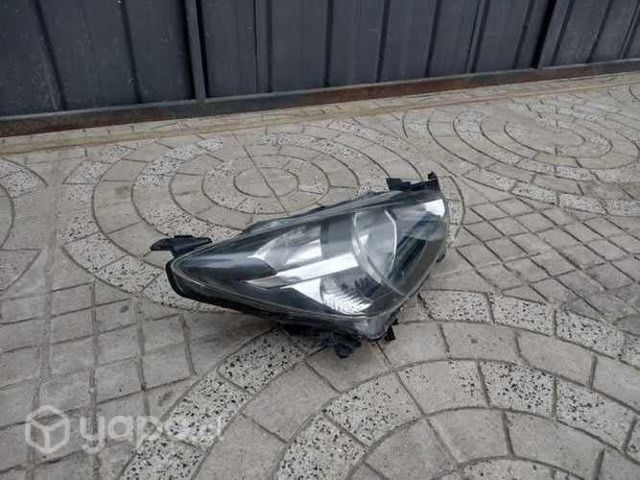 Optico derecho mazda 