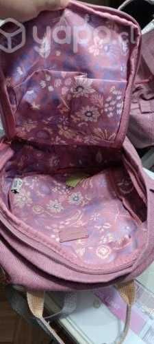 Mochila nueva con etiqueta