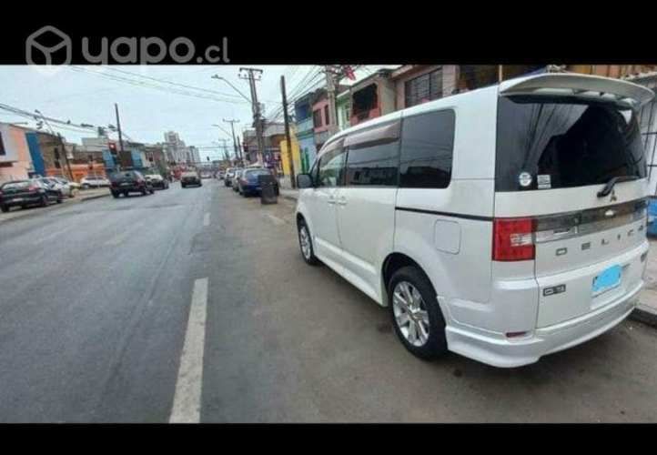 Vagoneta mitsubishi primer dueño 2008