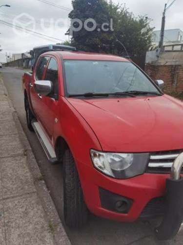 Vendo camioneta l200
