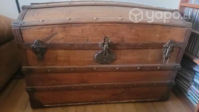 Baúl antiguo en excelente estado