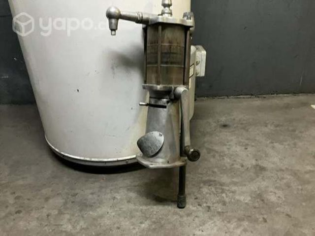 Antigua máquina aceite