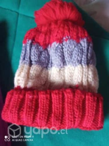 Gorro lanita y monederos