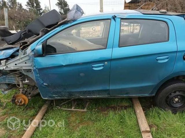 Mitsubishi mirage bandeja trasera