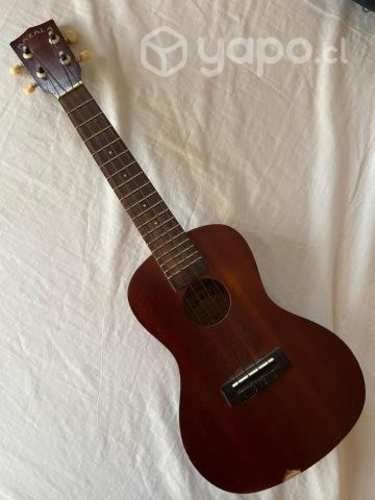 Ukelele Soprano Makala + Funda Acolchada