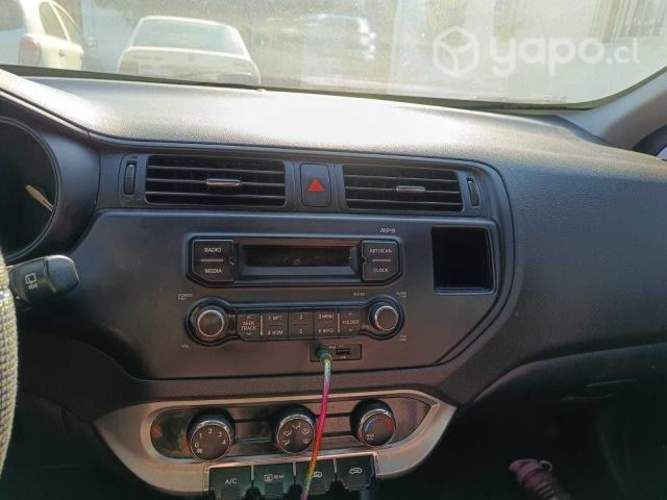 Kia motors rio 2014