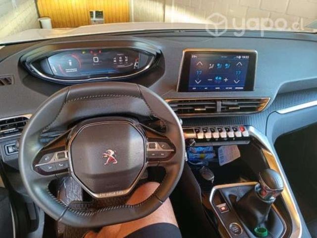 PEUGEOT 3008 2022 Se vende Peugeot 3008