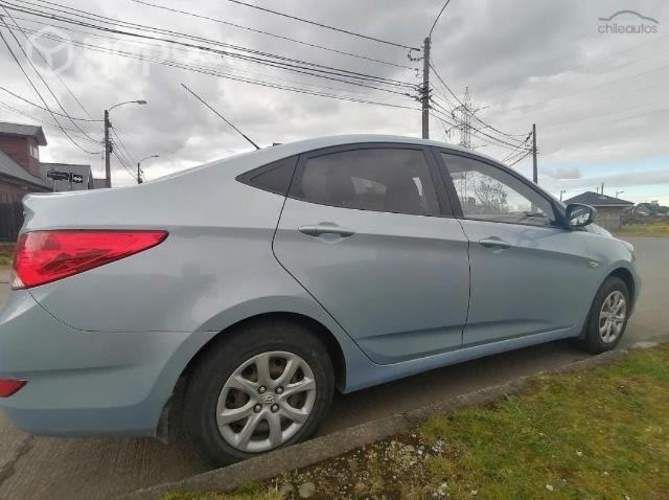 Hyundai Accent 2013